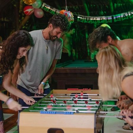 El Zoo Hostel, Bar & Pool パロミノ エクステリア 写真